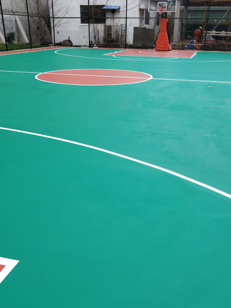 矿区 球场长期使用易出现地面开裂